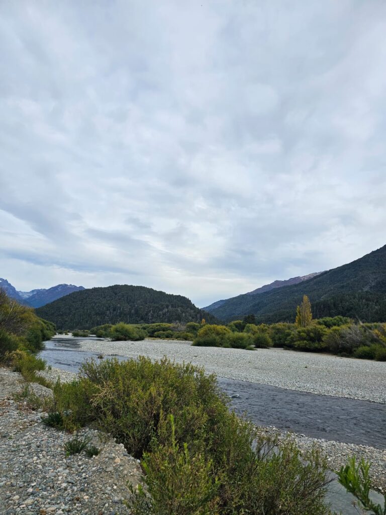 Atenta. Primer Parada. Río Azul